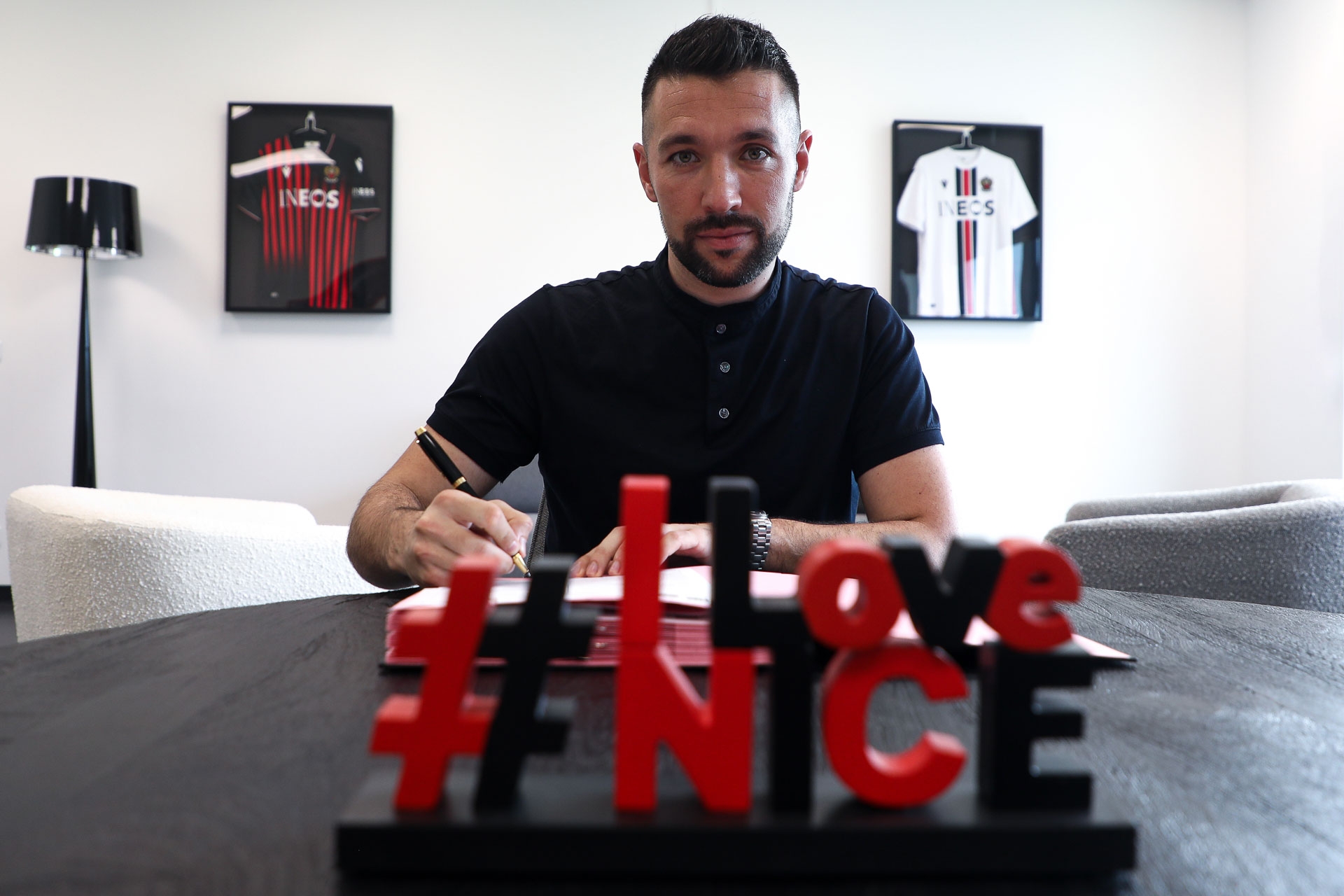 摩卡特种纸名片设计欣赏